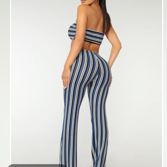 Fashion Nova outfit 🖤💙 - Picture 4 of 7